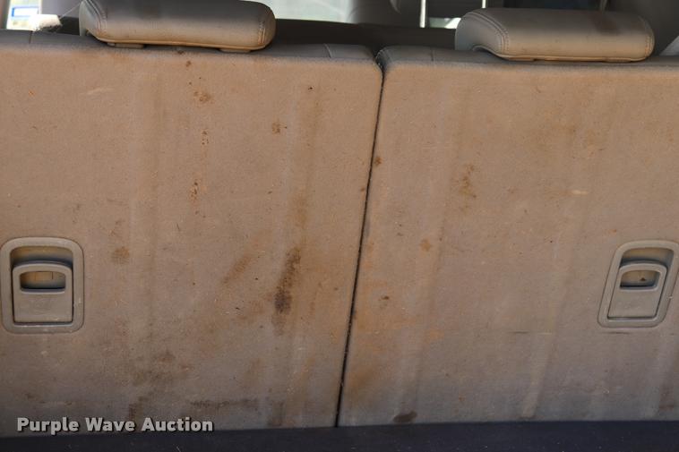 image for item DQ9261 2008 Kia Borrego SUV