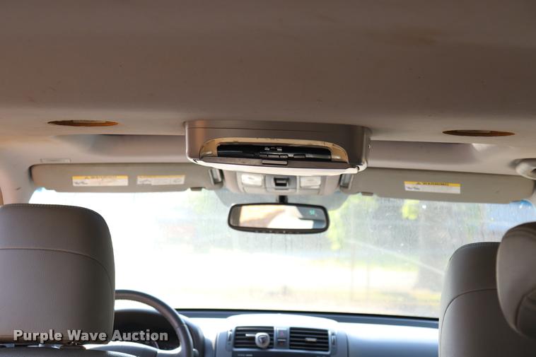 image for item DQ9261 2008 Kia Borrego SUV