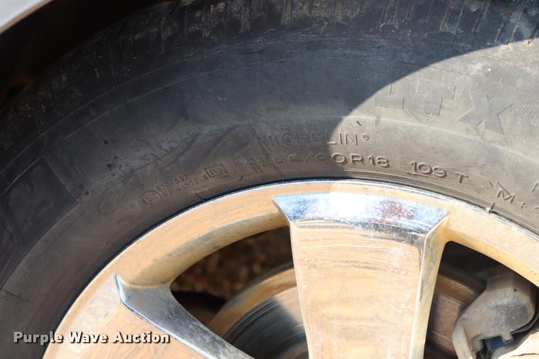 image for item DQ9261 2008 Kia Borrego SUV