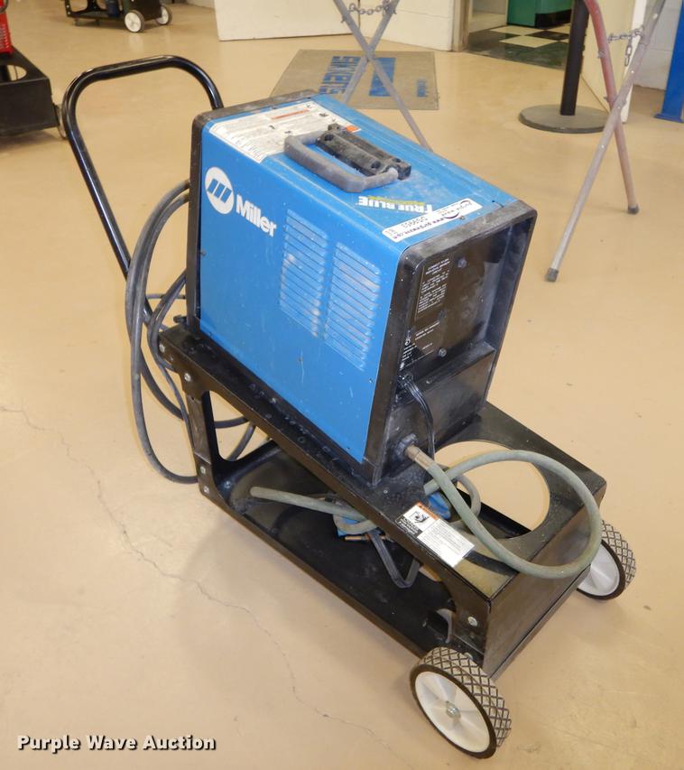 image for item DS9953 Miller Millermatic 130 wire welder