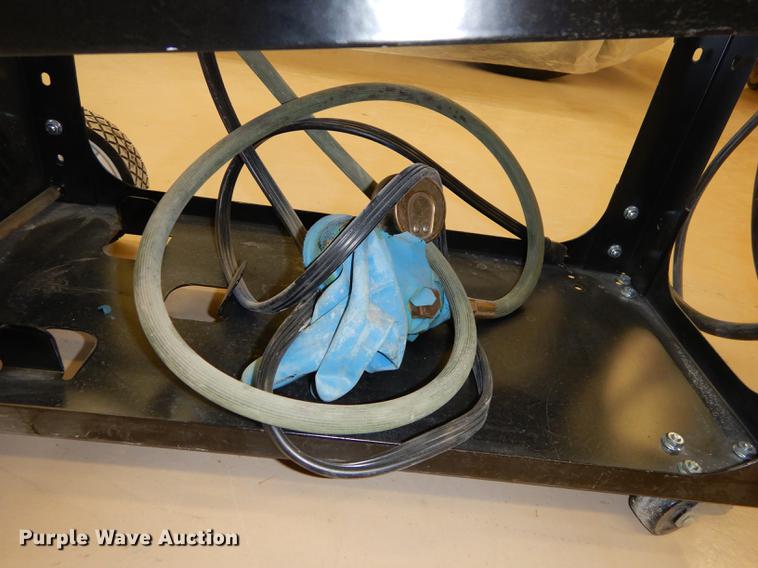 image for item DS9953 Miller Millermatic 130 wire welder