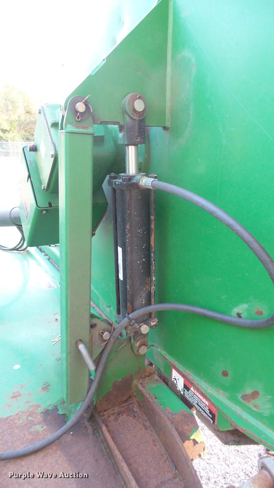 image for item EB9006 John Deere HX15 batwing rotary mower