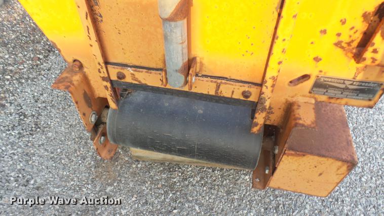 image for item EB9012 Swenson spreader