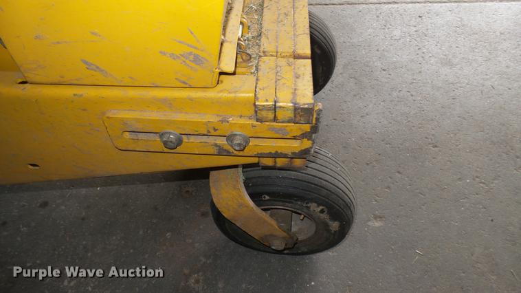 image for item EB9089 Hustler 4600 ZTR lawn mower