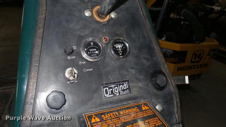 image for item EB9095 Broyhill M4100 field groomer