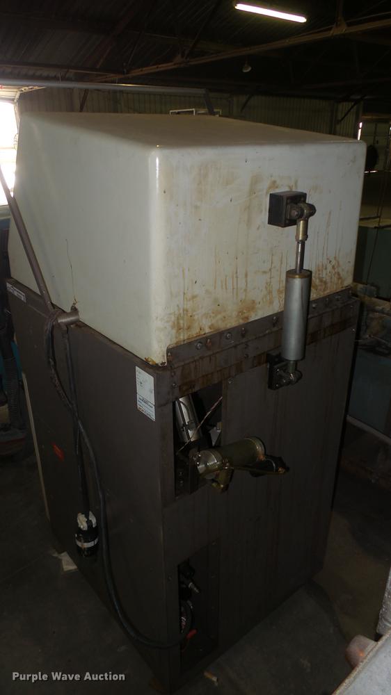 image for item EB9260 Leco CM-24A cut-off machine