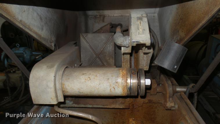 image for item EB9260 Leco CM-24A cut-off machine