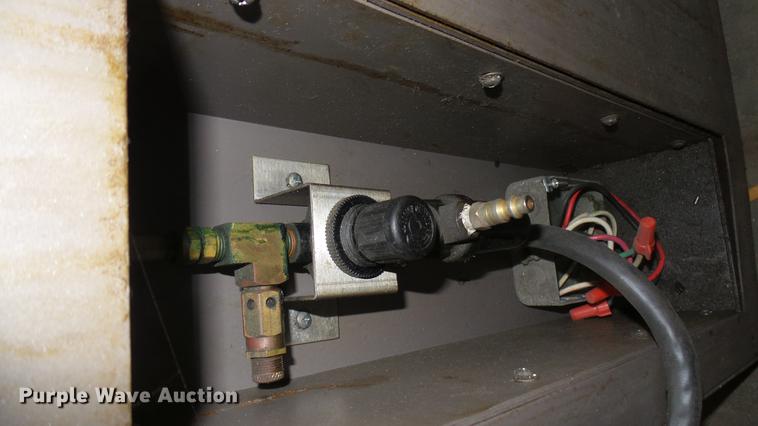 image for item EB9260 Leco CM-24A cut-off machine