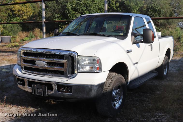 image for item ED9501 2006 Ford F250 Super Duty SuperCab pickup truck