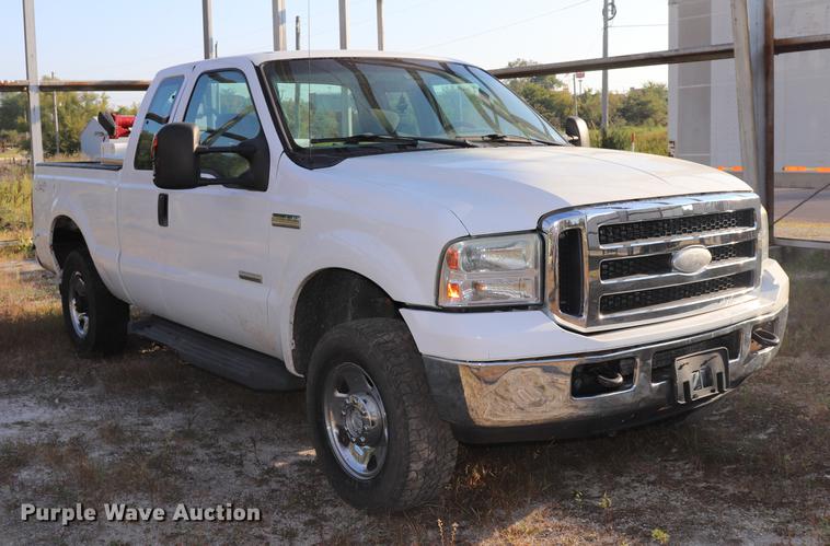 image for item ED9501 2006 Ford F250 Super Duty SuperCab pickup truck