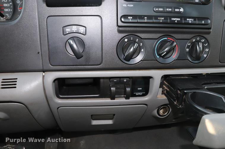 image for item ED9501 2006 Ford F250 Super Duty SuperCab pickup truck