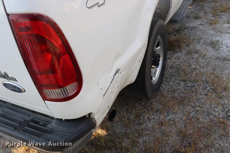 image for item ED9501 2006 Ford F250 Super Duty SuperCab pickup truck