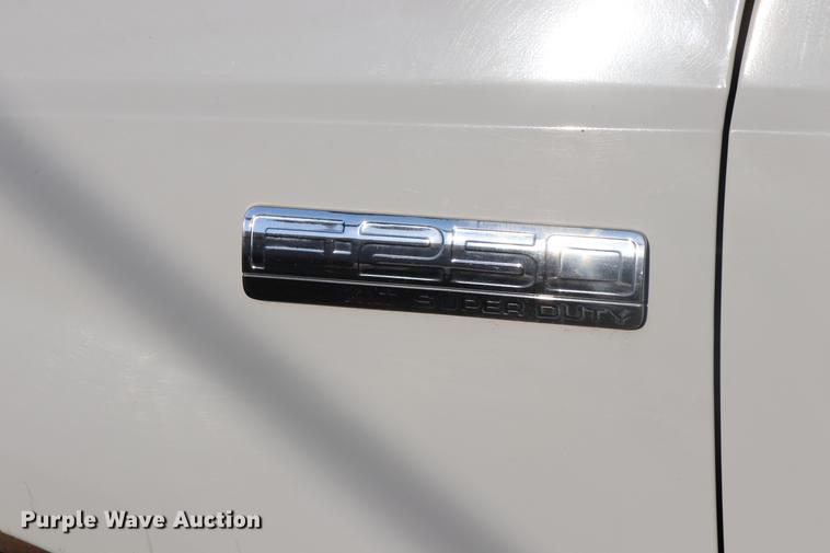 image for item ED9501 2006 Ford F250 Super Duty SuperCab pickup truck