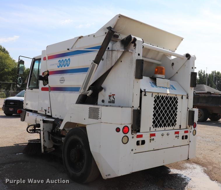 image for item ED9515 2002 Johnston 3000 street sweeper