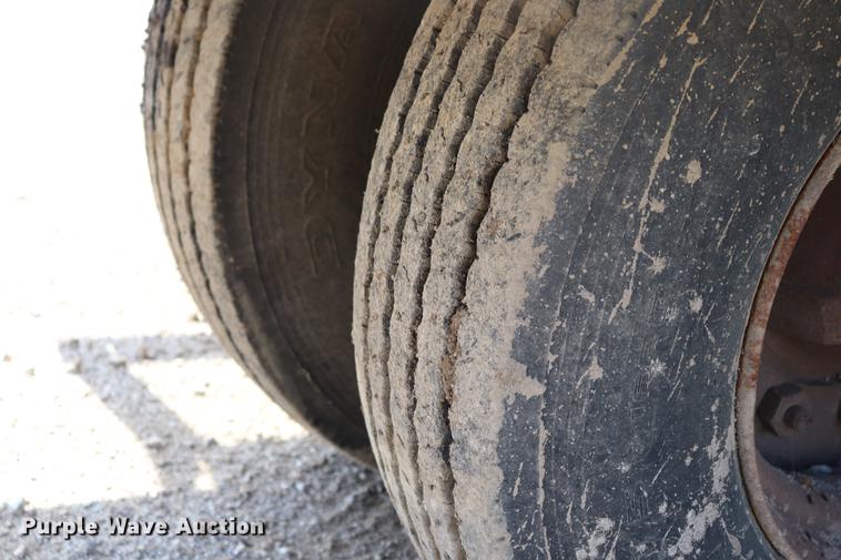 image for item ED9515 2002 Johnston 3000 street sweeper