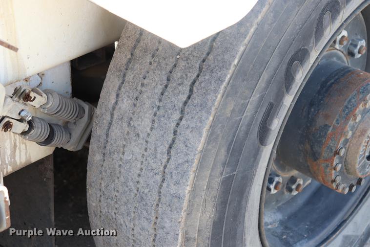 image for item ED9515 2002 Johnston 3000 street sweeper