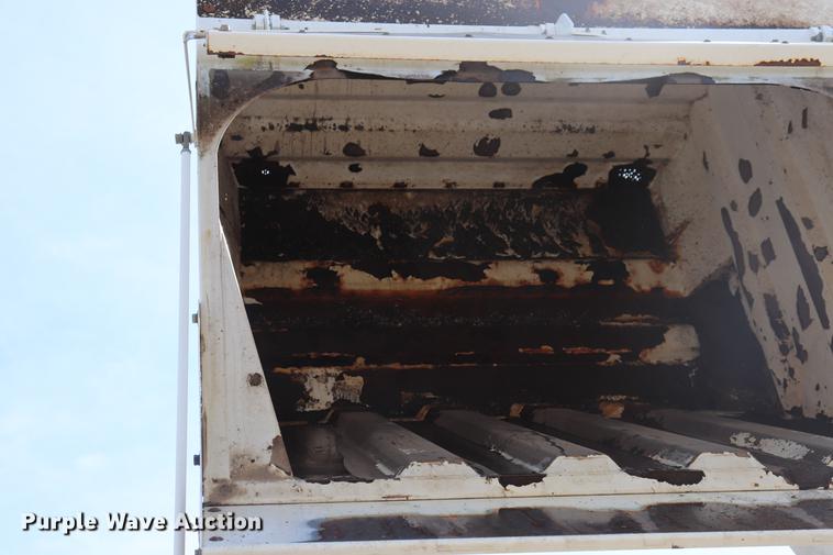 image for item ED9515 2002 Johnston 3000 street sweeper