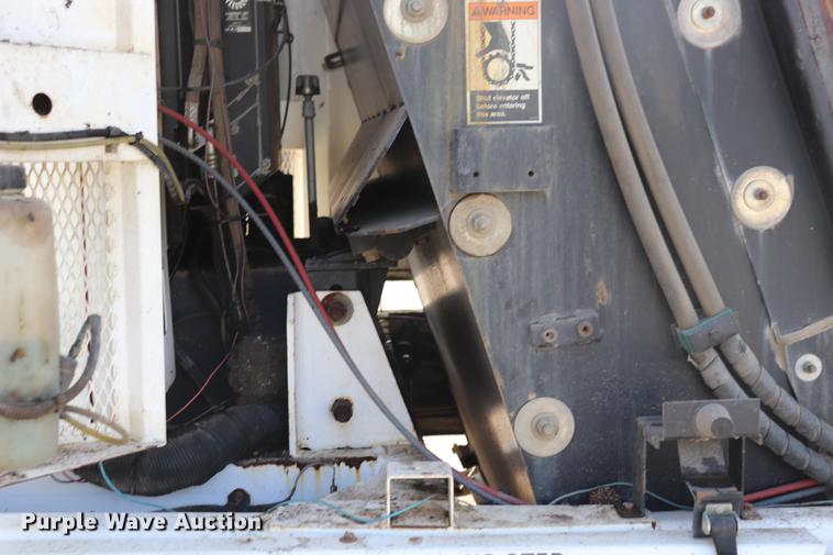 image for item ED9515 2002 Johnston 3000 street sweeper