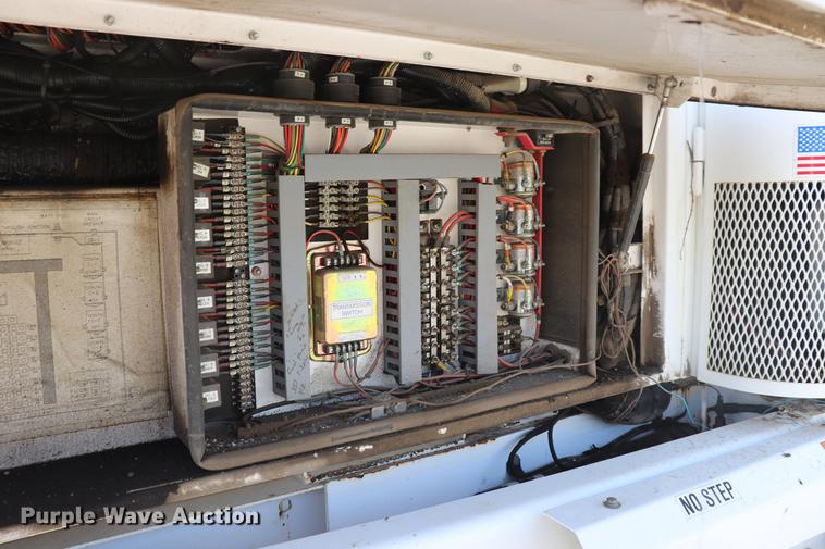 image for item ED9515 2002 Johnston 3000 street sweeper