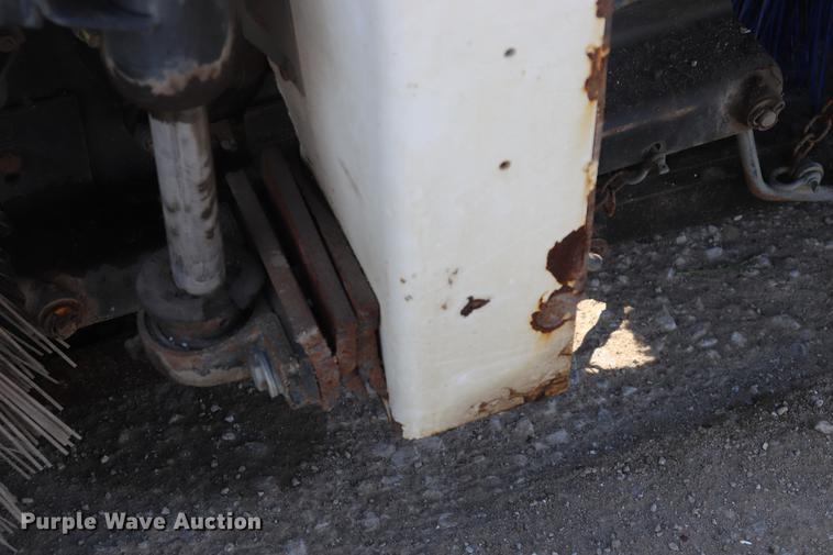 image for item ED9515 2002 Johnston 3000 street sweeper