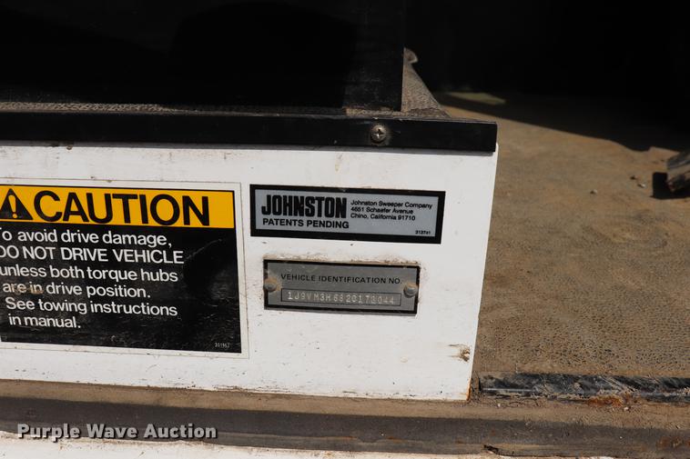 image for item ED9515 2002 Johnston 3000 street sweeper