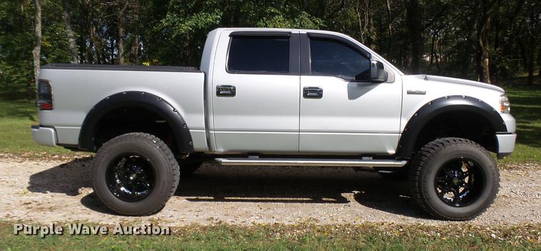 image for item K1772 2005 Ford F150 FX4 SuperCrew pickup truck