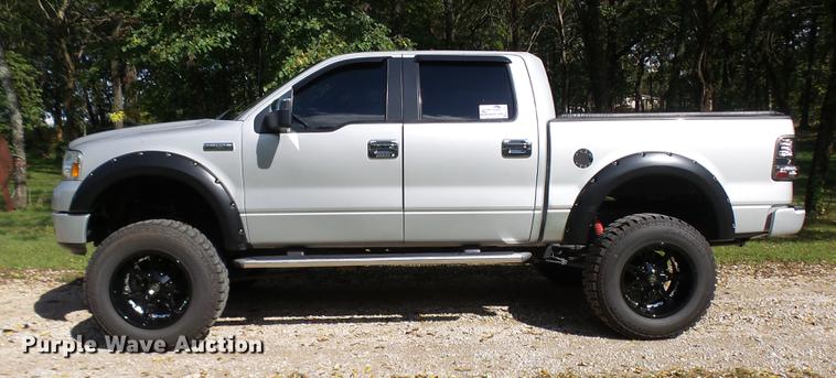 image for item K1772 2005 Ford F150 FX4 SuperCrew pickup truck