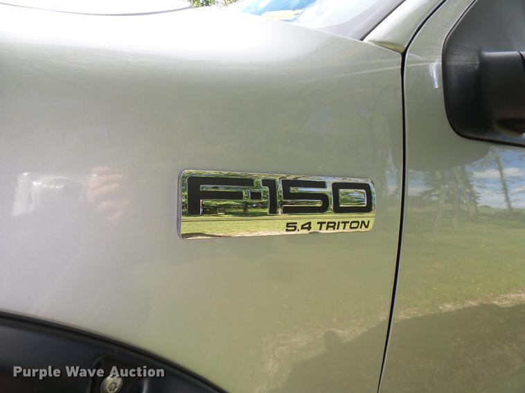 image for item K1772 2005 Ford F150 FX4 SuperCrew pickup truck