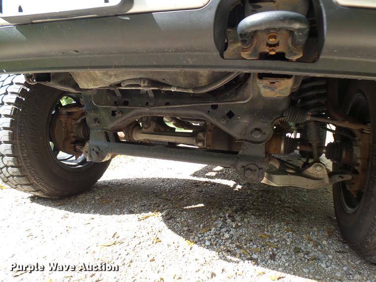 image for item K1772 2005 Ford F150 FX4 SuperCrew pickup truck