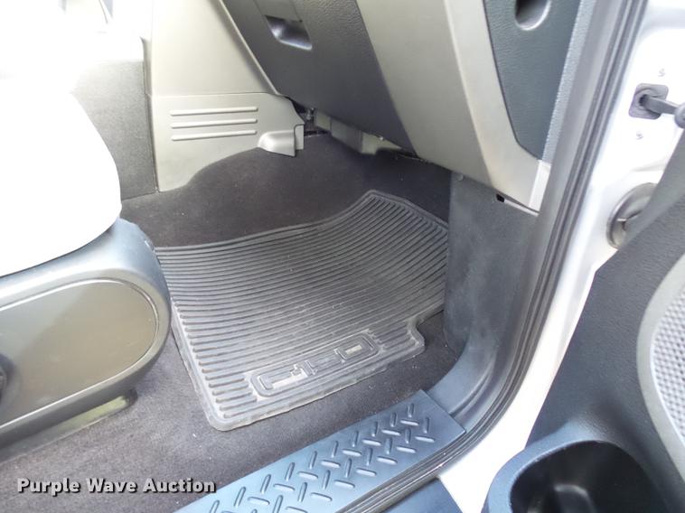 image for item K1772 2005 Ford F150 FX4 SuperCrew pickup truck