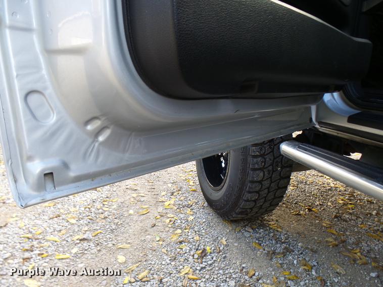 image for item K1772 2005 Ford F150 FX4 SuperCrew pickup truck