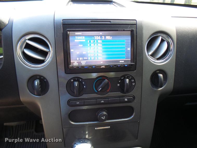 image for item K1772 2005 Ford F150 FX4 SuperCrew pickup truck