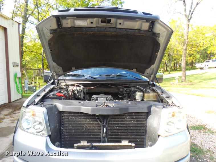 image for item K1772 2005 Ford F150 FX4 SuperCrew pickup truck