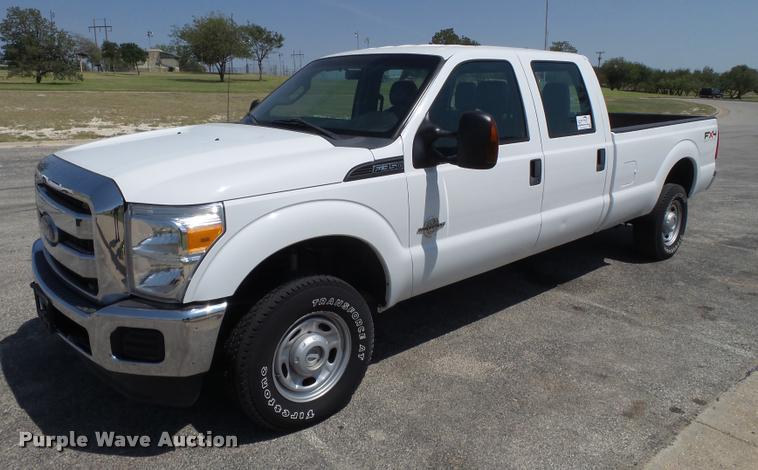 image for item L1503 2011 Ford F350 Super Duty Crew Cab pickup truck