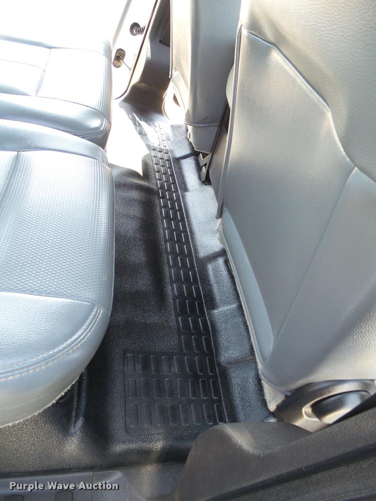 image for item L1503 2011 Ford F350 Super Duty Crew Cab pickup truck