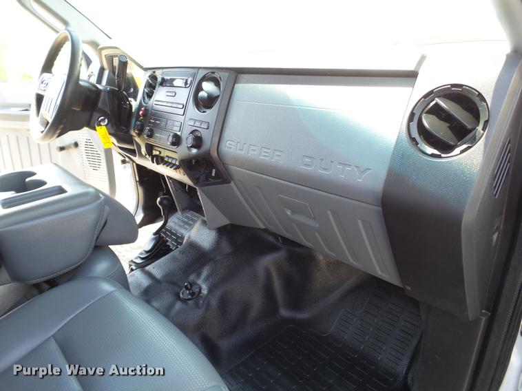 image for item L1503 2011 Ford F350 Super Duty Crew Cab pickup truck