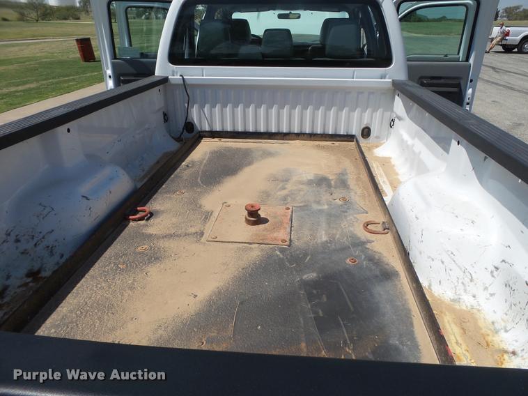 image for item L1503 2011 Ford F350 Super Duty Crew Cab pickup truck
