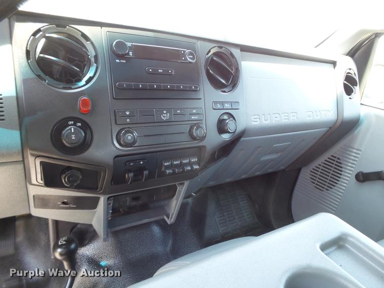 image for item L1503 2011 Ford F350 Super Duty Crew Cab pickup truck