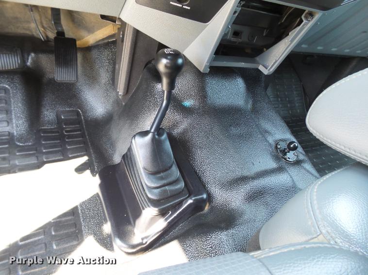 image for item L1503 2011 Ford F350 Super Duty Crew Cab pickup truck