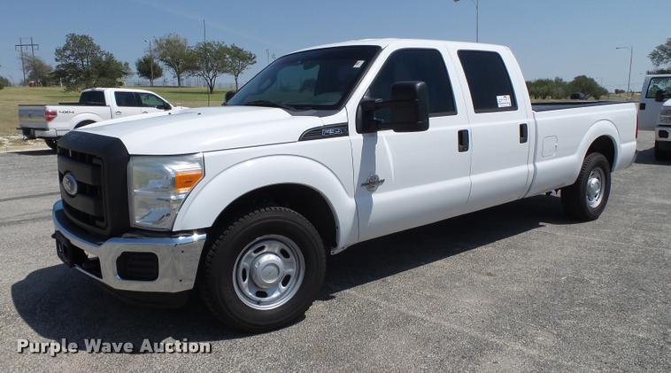 image for item L1504 2011 Ford F350 Super Duty Crew Cab pickup truck