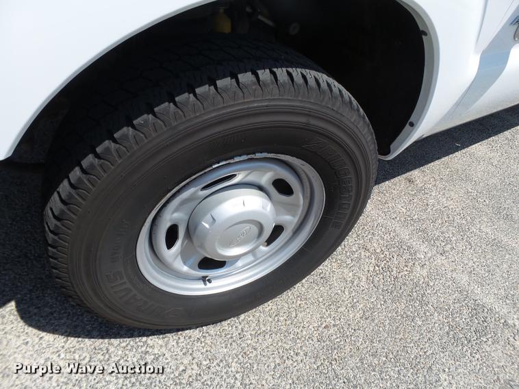 image for item L1504 2011 Ford F350 Super Duty Crew Cab pickup truck