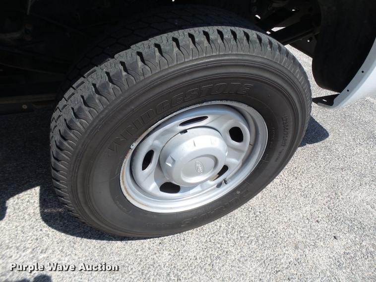 image for item L1504 2011 Ford F350 Super Duty Crew Cab pickup truck