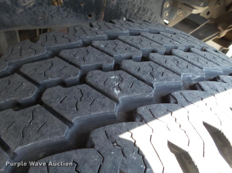 image for item L1504 2011 Ford F350 Super Duty Crew Cab pickup truck