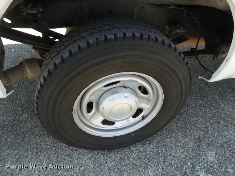 image for item L1504 2011 Ford F350 Super Duty Crew Cab pickup truck