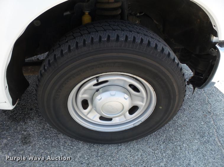 image for item L1504 2011 Ford F350 Super Duty Crew Cab pickup truck