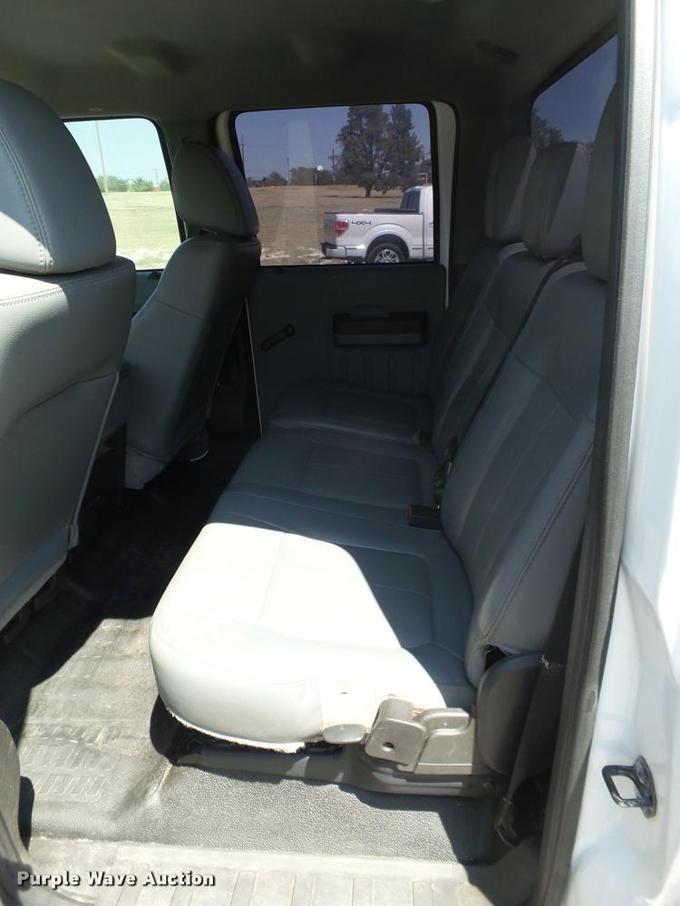 image for item L1504 2011 Ford F350 Super Duty Crew Cab pickup truck