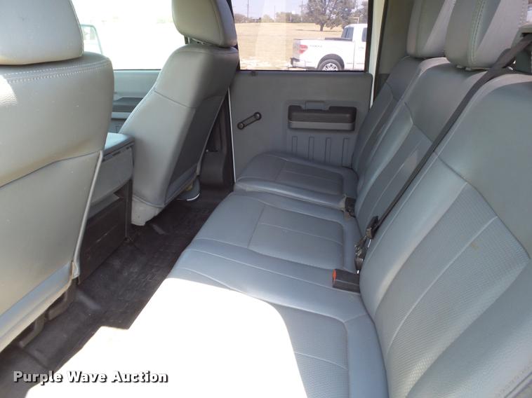 image for item L1504 2011 Ford F350 Super Duty Crew Cab pickup truck