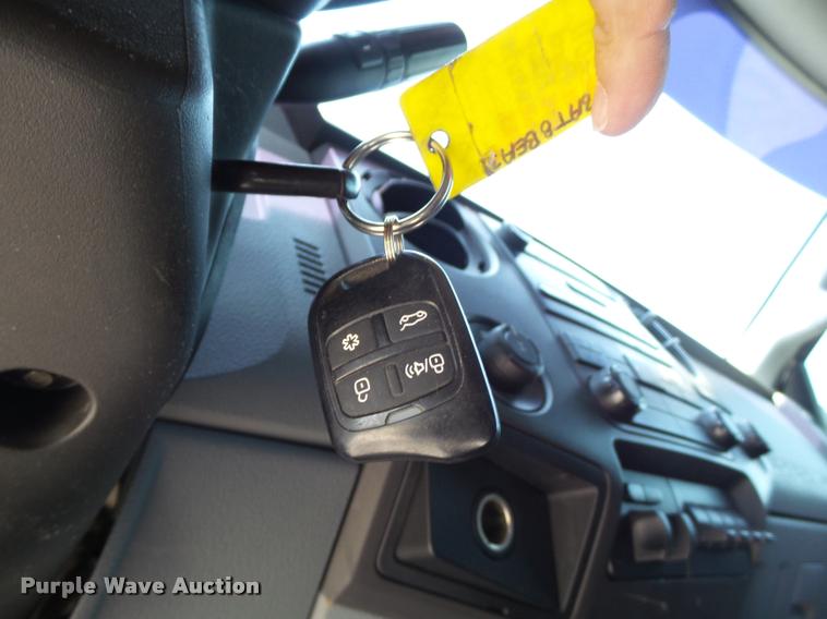 image for item L1504 2011 Ford F350 Super Duty Crew Cab pickup truck