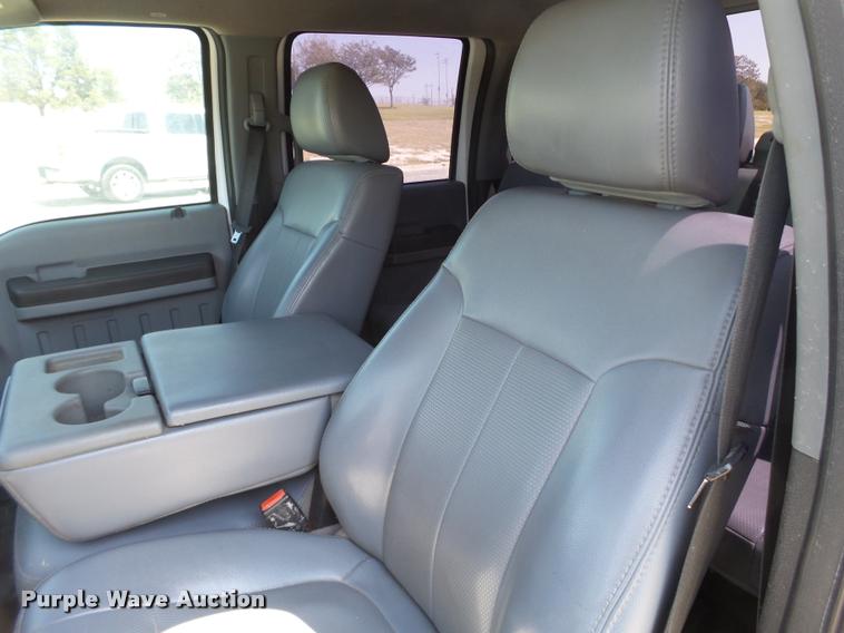 image for item L1504 2011 Ford F350 Super Duty Crew Cab pickup truck