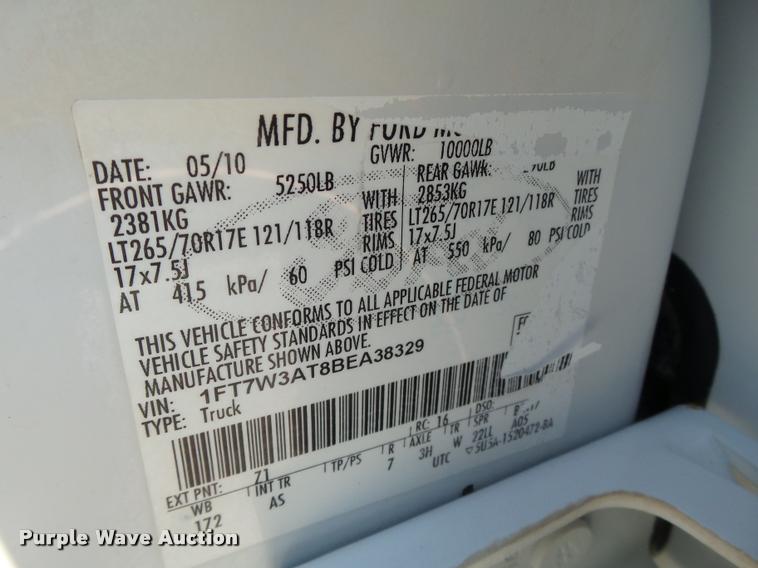 image for item L1504 2011 Ford F350 Super Duty Crew Cab pickup truck